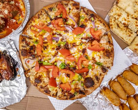 odd moe's pizza tanasbourne.